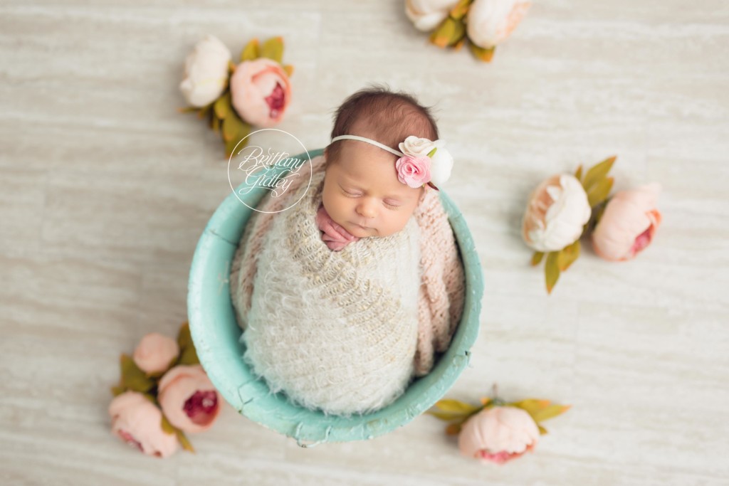 Floral Newborn Inspiration | Newborn Photographer in Cleveland Ohio | Cleveland's Best Newborn and Baby Studio