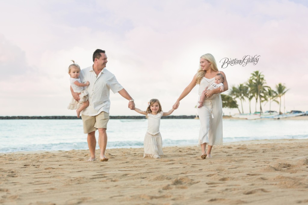 Live Love Aloha Dream Session | Hawaii Family Photographer | Waikiki Beach Photographer | Oahu, Hawaii | Child Photography in Hawaii