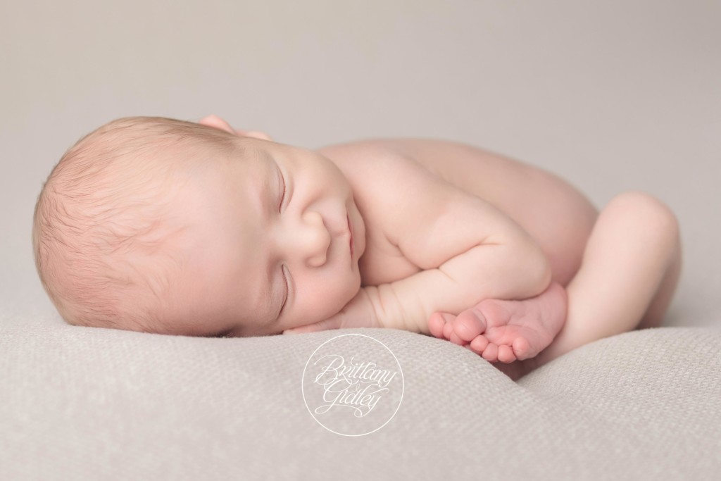 Beachwood Newborn Photography | Beachwood Ohio Newborn Photography Studio | Baby Photography Ohio