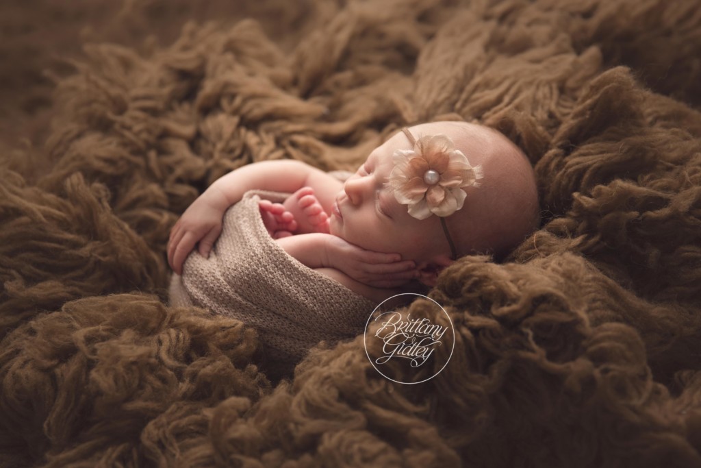 Best Newborn Studio | Cleveland's Best Newborn Photographer | Newborn Posing