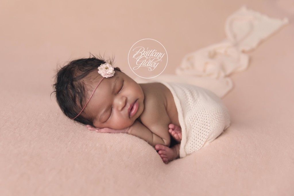 Downtown Cleveland Newborn Photographer | Newborn Photography in Downtown Cleveland Ohio
