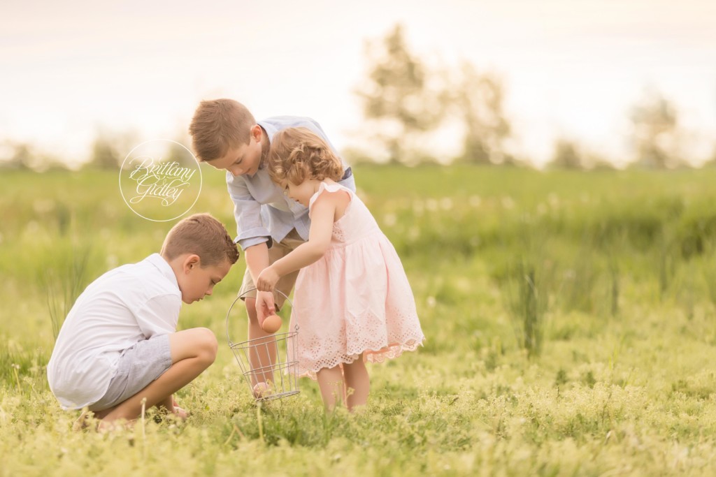 Farm Dream Session | Picnic on A Farm Pictures | Farm Themed Photo Shoot | Goat Photo Shoot | Child Photo Shoot With Farm Animals | Brittany Gidley Photography LLC