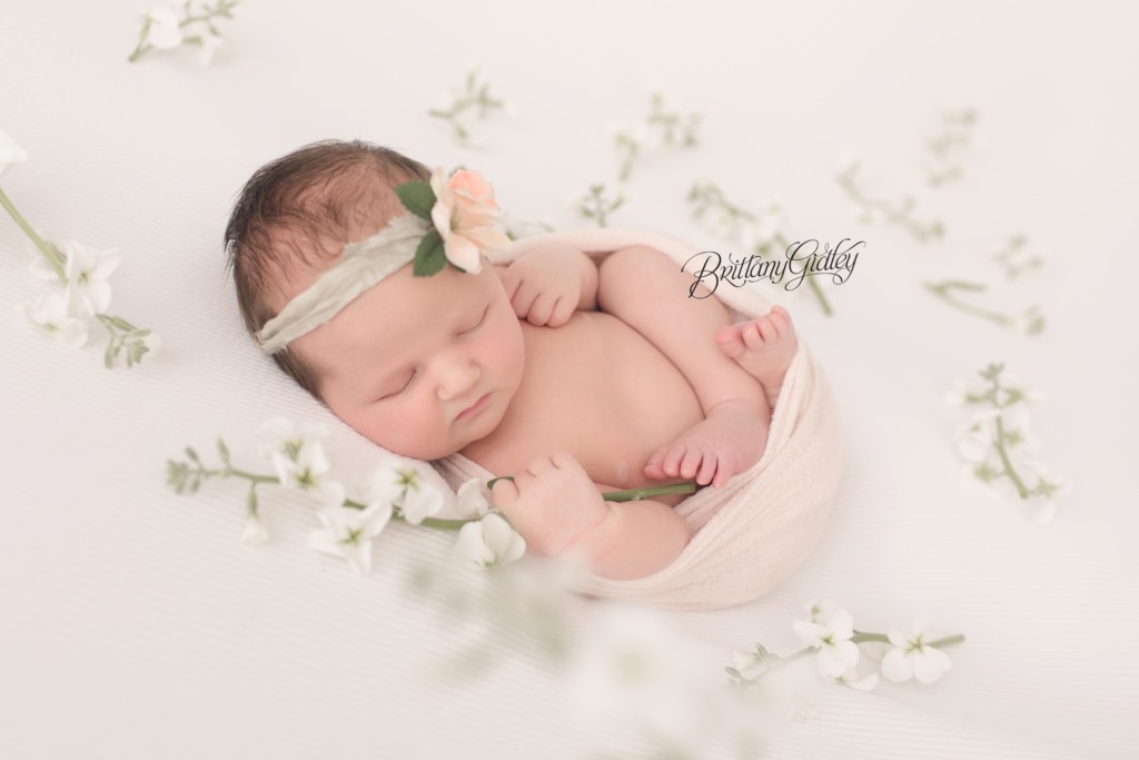 Mayfield Newborn Photographer | Mayfield Ohio Newborn Photography | Newborn Posing Inspiration