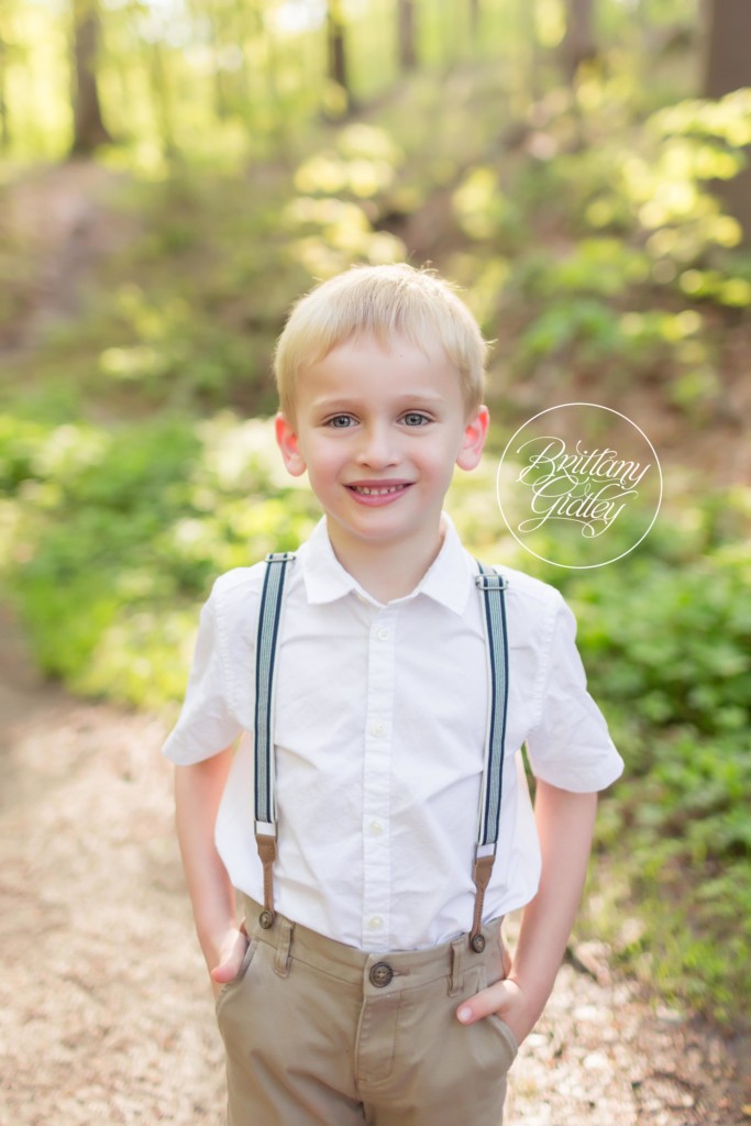Family Photographer | Squires Castle Family Photo Shoot | Cleveland Metroparks Photography | Squires Castle in Willoughby Hills Ohio | Start With The Best Brittany Gidley Photography LLC