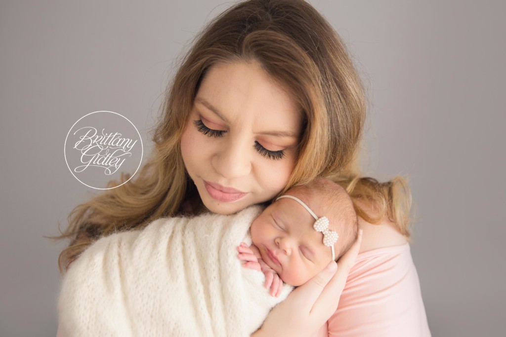 Cleveland Newborn Photos | Newborn Photography Cleveland Ohio | Start With The Best | www.brittanygidleyphotography.com