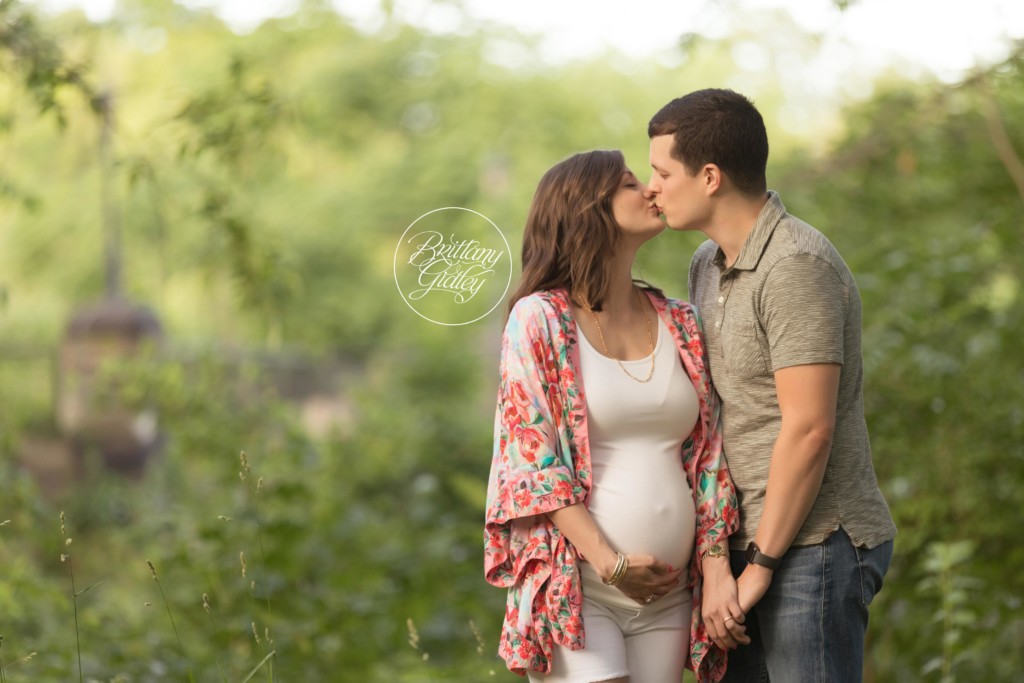 Shaker Heights Maternity Photography | Shaker Lakes | Maternity Photography in Shaker Heights Ohio