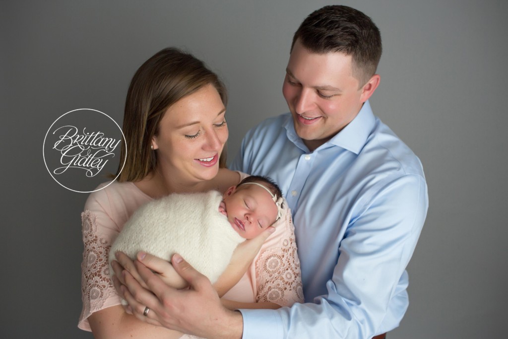 Akron Newborn Studio | Akron Newborn Photographer | Newborn Photography in Akron Ohio