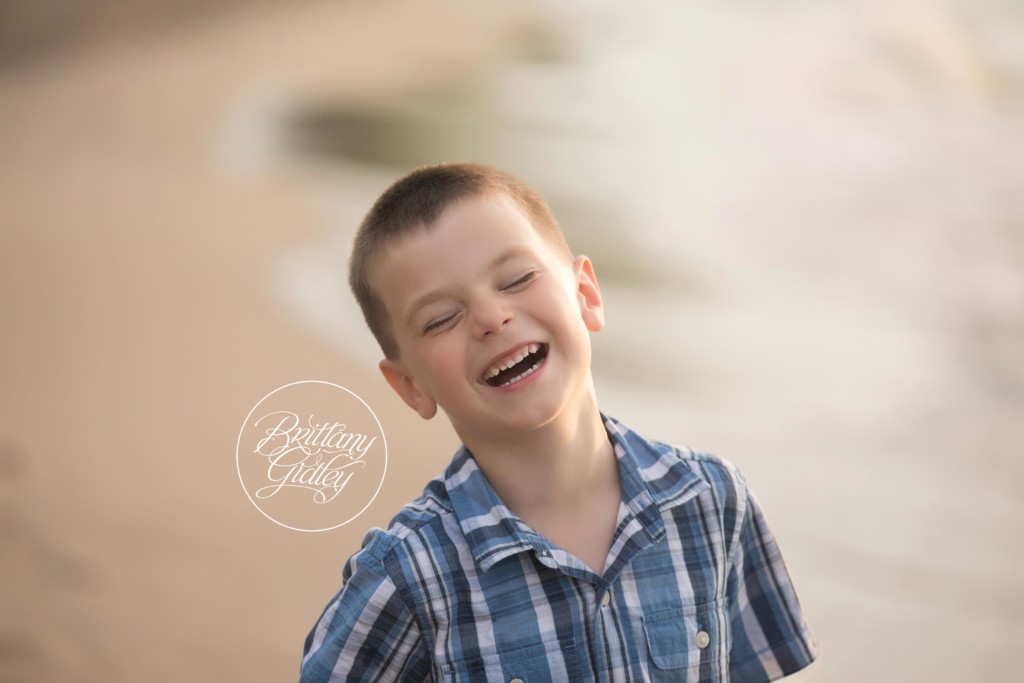 Family Beach Photography | Edgewater Beach Park in Cleveland Ohio