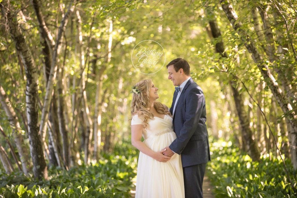 Maternity Photography at Stan Hywet Hall and Gardens | Pregnancy Photography Akron Ohio