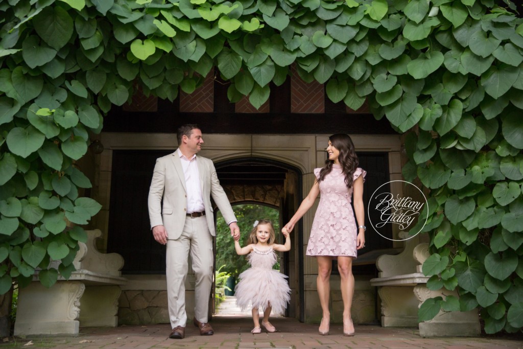 Unicorn Dream Session | Start With The Best | Stan Hywet | Akron Family Photographer