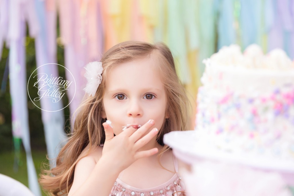 Child Unicorn Photography | Unicorn Photo Shoot | Dreamy Children's Photos | Start With The Best | Stan Hywet | Akron Family Photographer