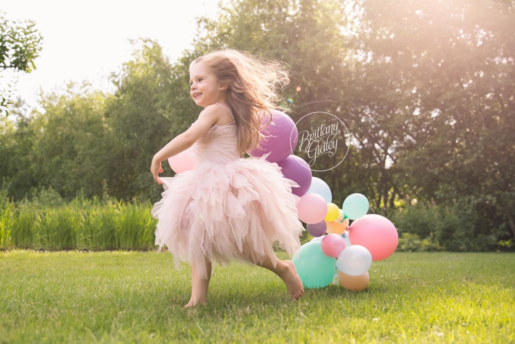 Unicorn Dream Session | Unicorn Photo Shoot | Dreamy Children's Photos | Start With The Best | Stan Hywet | Akron Family Photographer
