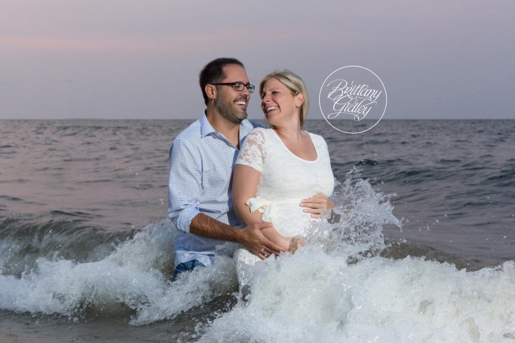 Pregnancy Photos In Water | Cleveland Beach Photography Maternity