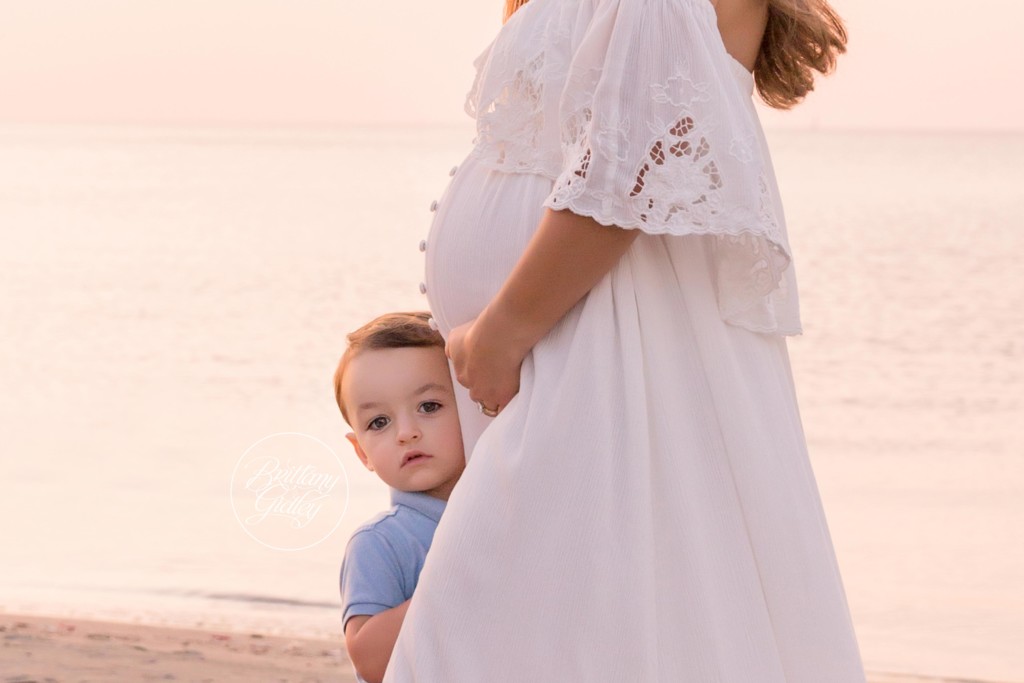 Family Maternity Photo Shoot | Waiting on Baby K | Edgewater Beach