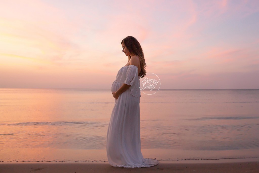 Sunset Maternity Photos | Edgewater Beach Park