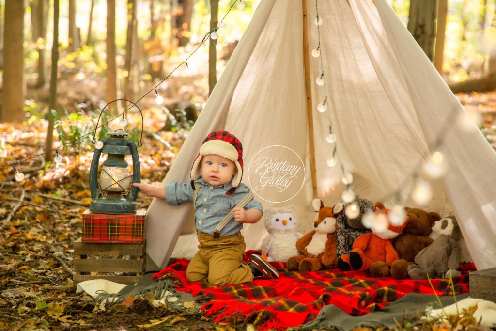 Baby Camping Themed Photo Shoot | Woodland Friends