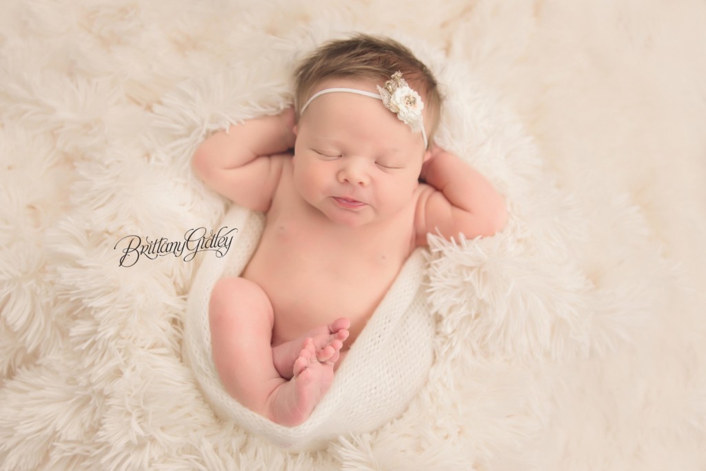 Shaker Heights Newborn Photographer | Tushy Up Pose | Northeast Ohio Photographer