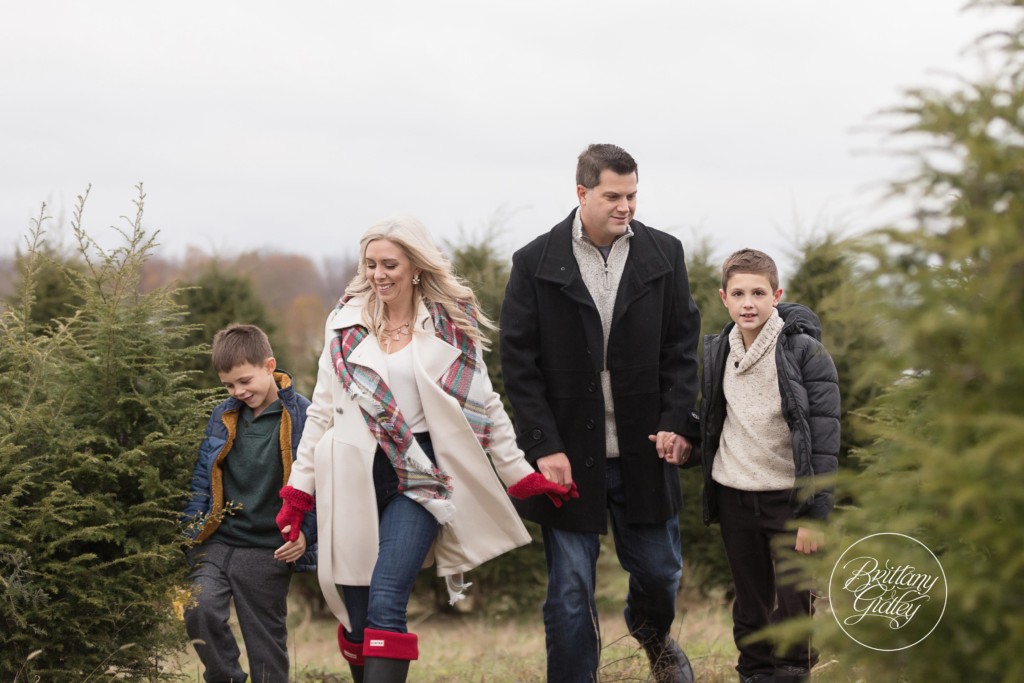 Christmas Tree Farm Photo Shoot