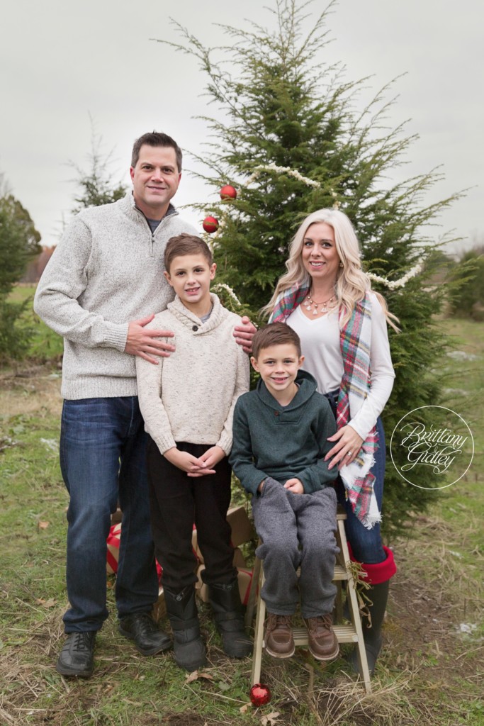 Christmas Tree Farm Photo Shoot