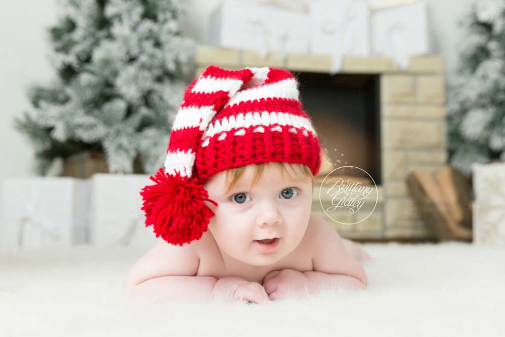 Holiday Mini Sessions | Studio Christmas Minis