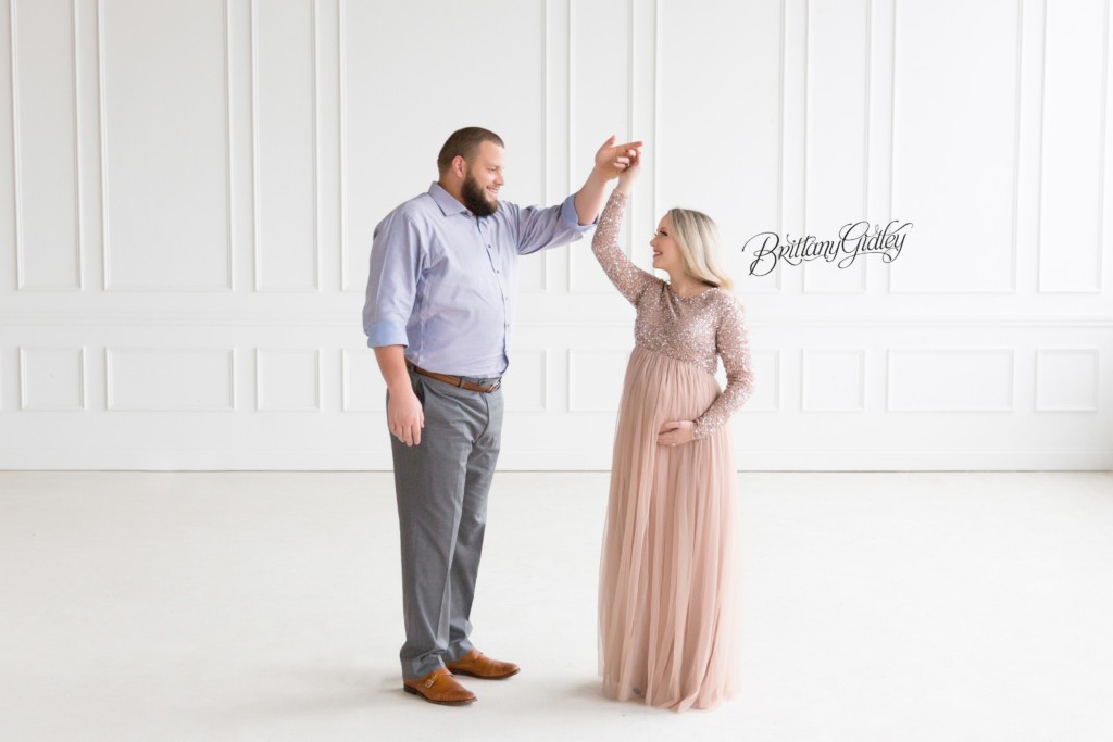 Maternity Photography | Maternity Session at Brittany Gidley Photography LLC | Pregnancy Photo Shoot Posing
