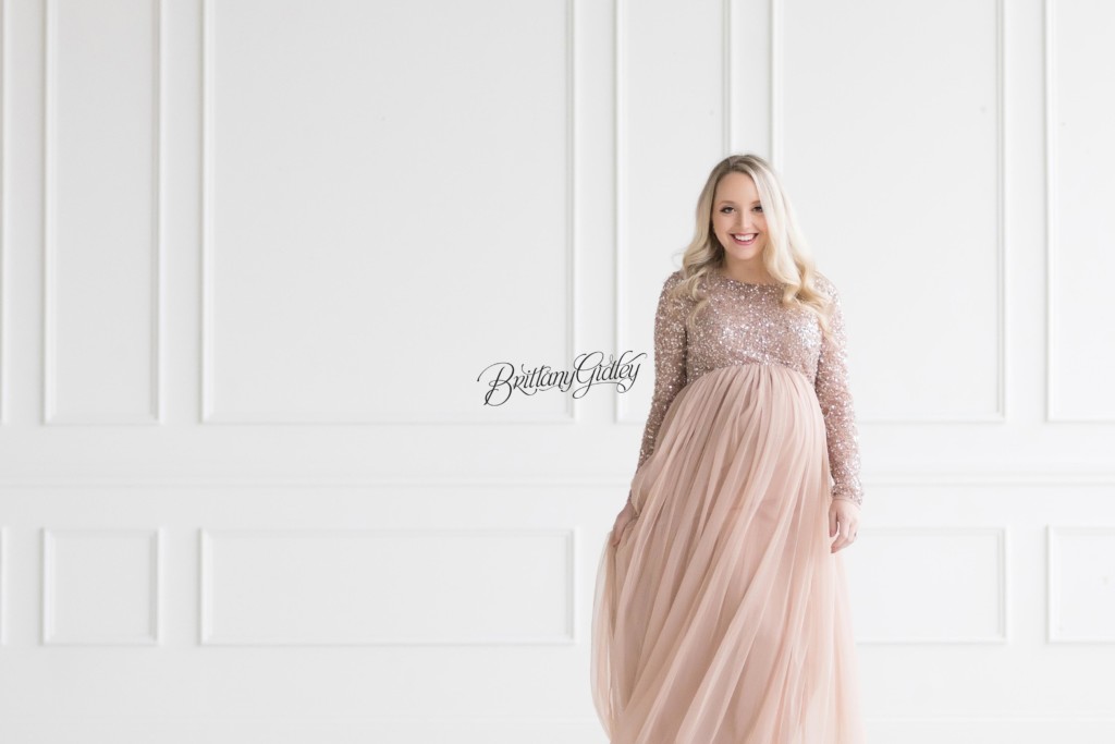 Magical Maternity Photo Shoot | Maternity Session at Brittany Gidley Photography LLC | Pregnancy Photo Shoot Posing