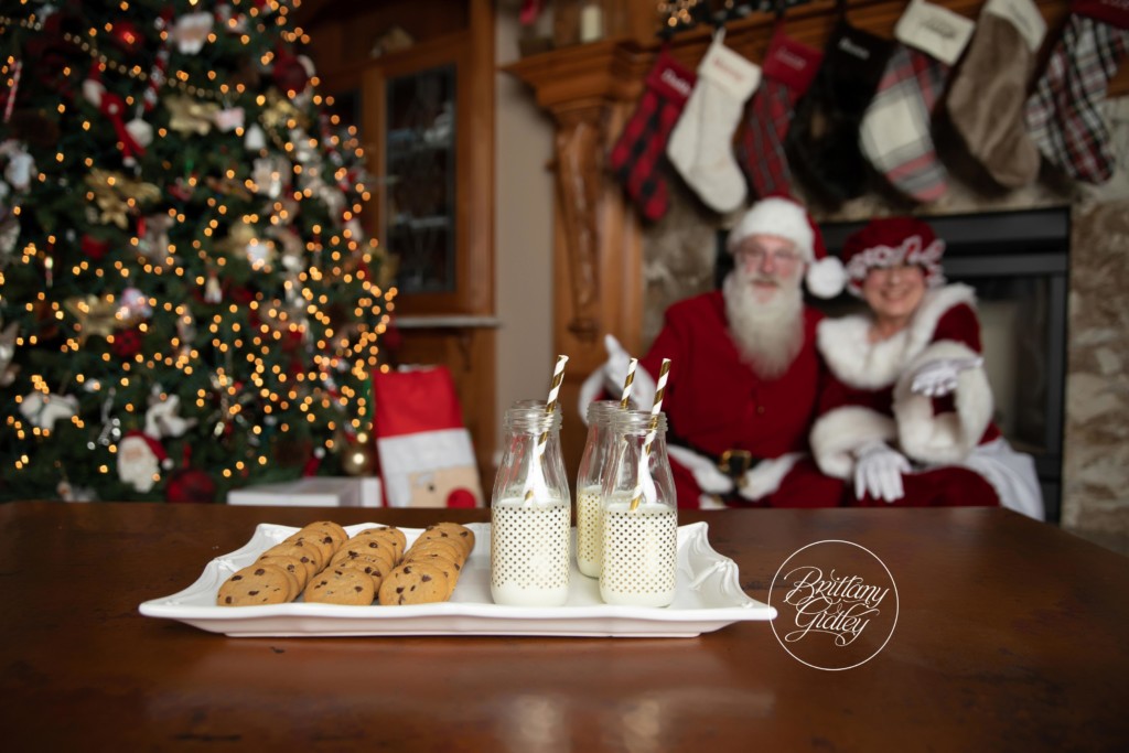 Santa Claus Is Coming To Town Dream Session Photo Shoot