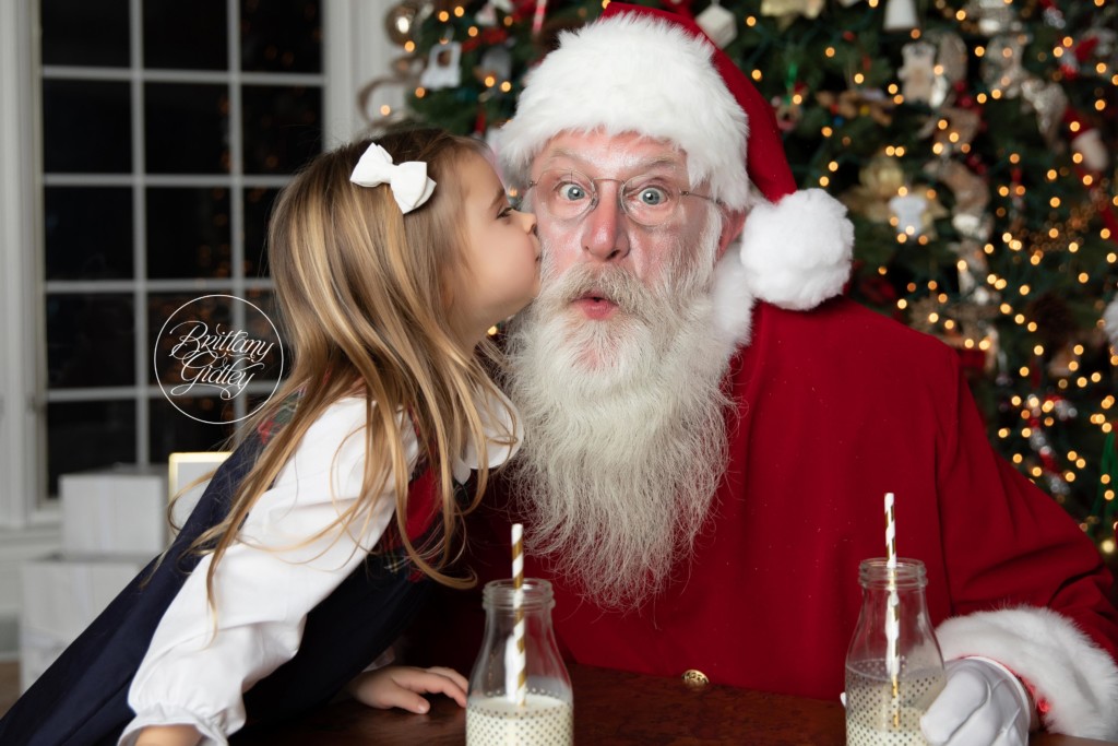 Santa Claus Is Coming To Town Dream Session Photo Shoot