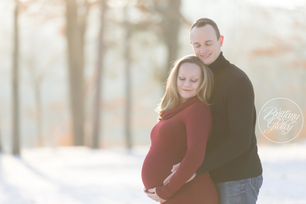 Squires Castle Maternity Photo Shoot | Snow Maternity Photo Shoot