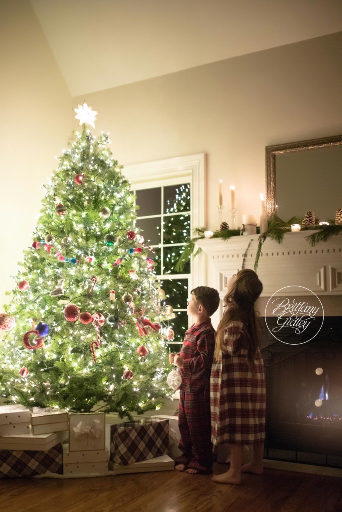 The Night Before Christmas Dream Session Photo Shoot | Christmas Tree Photo Shoot