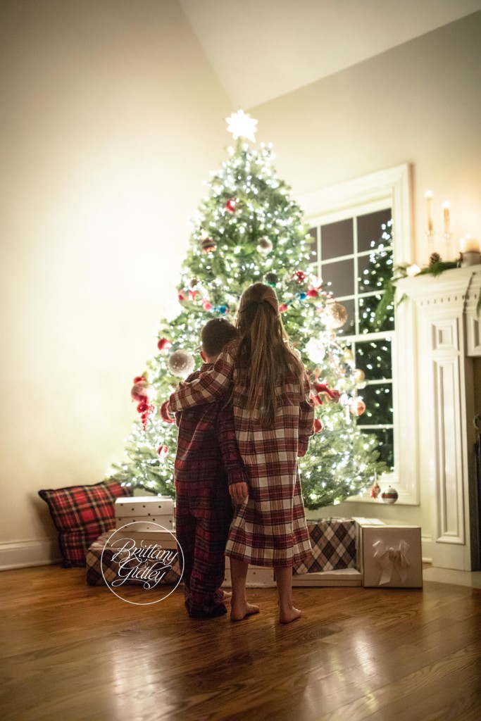 The Night Before Christmas Photo Shoot | Christmas Tree Photo Shoot