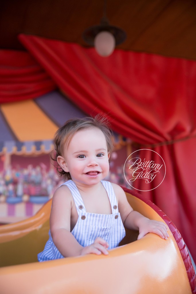 Walt Disney World Photographer | Dumbo Ride Disney Florida
