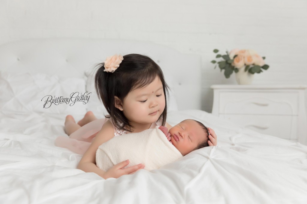 Cleveland Newborn Photographer