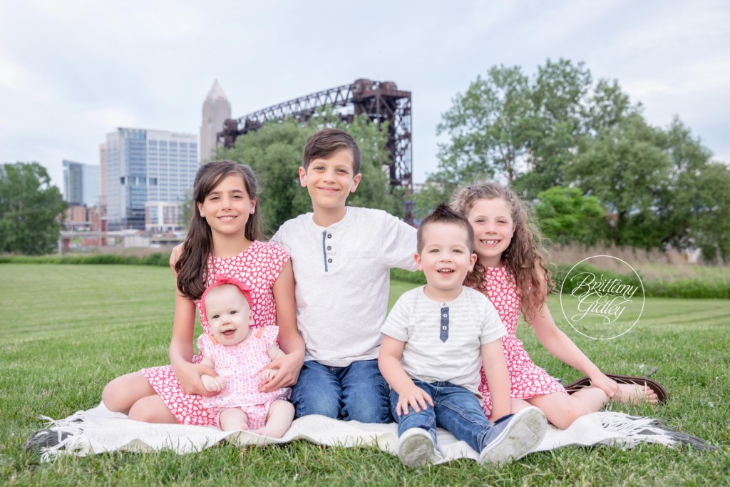 Downtown Cleveland Family Photographer | The Weihrauch Family | Wendy Park