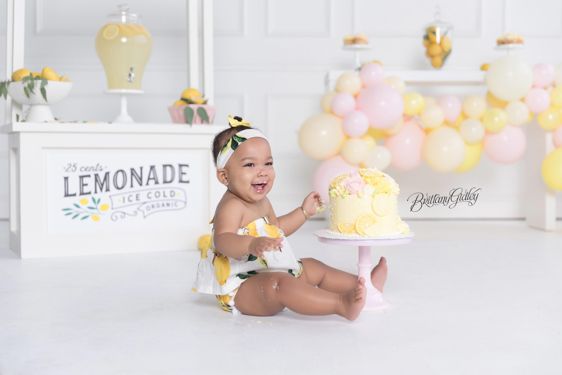 Lemon Cake Smash Photo Shoot
