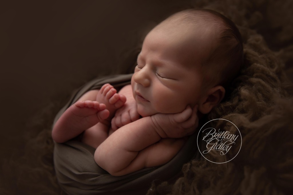 Willoughby Newborn Photographer | Newborn Photography in Cleveland Ohio and suburbs