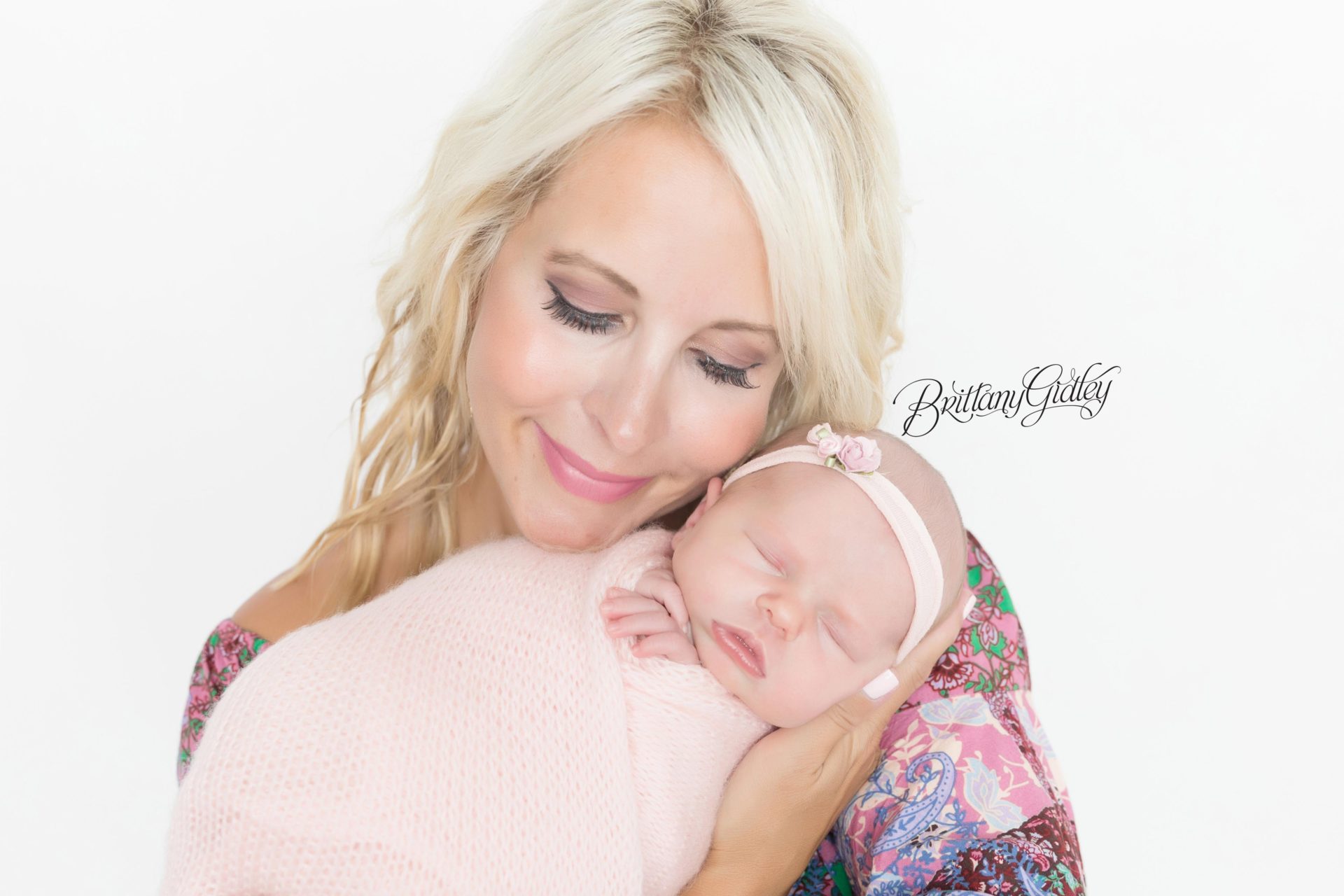 Newborn Photography with Mother in Cleveland Ohio