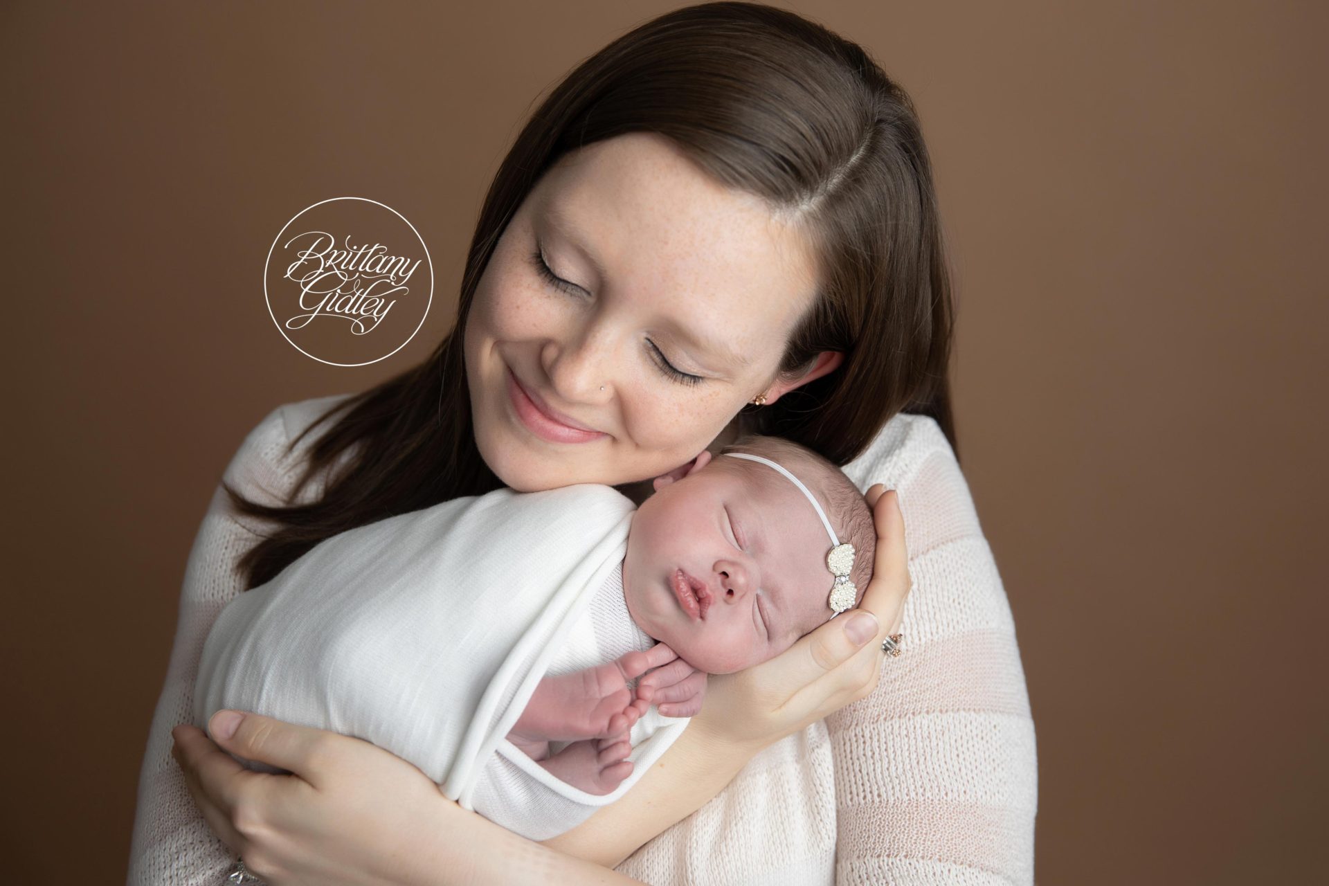 Cleveland Newborn and Family Photographer | Introducing Izzy