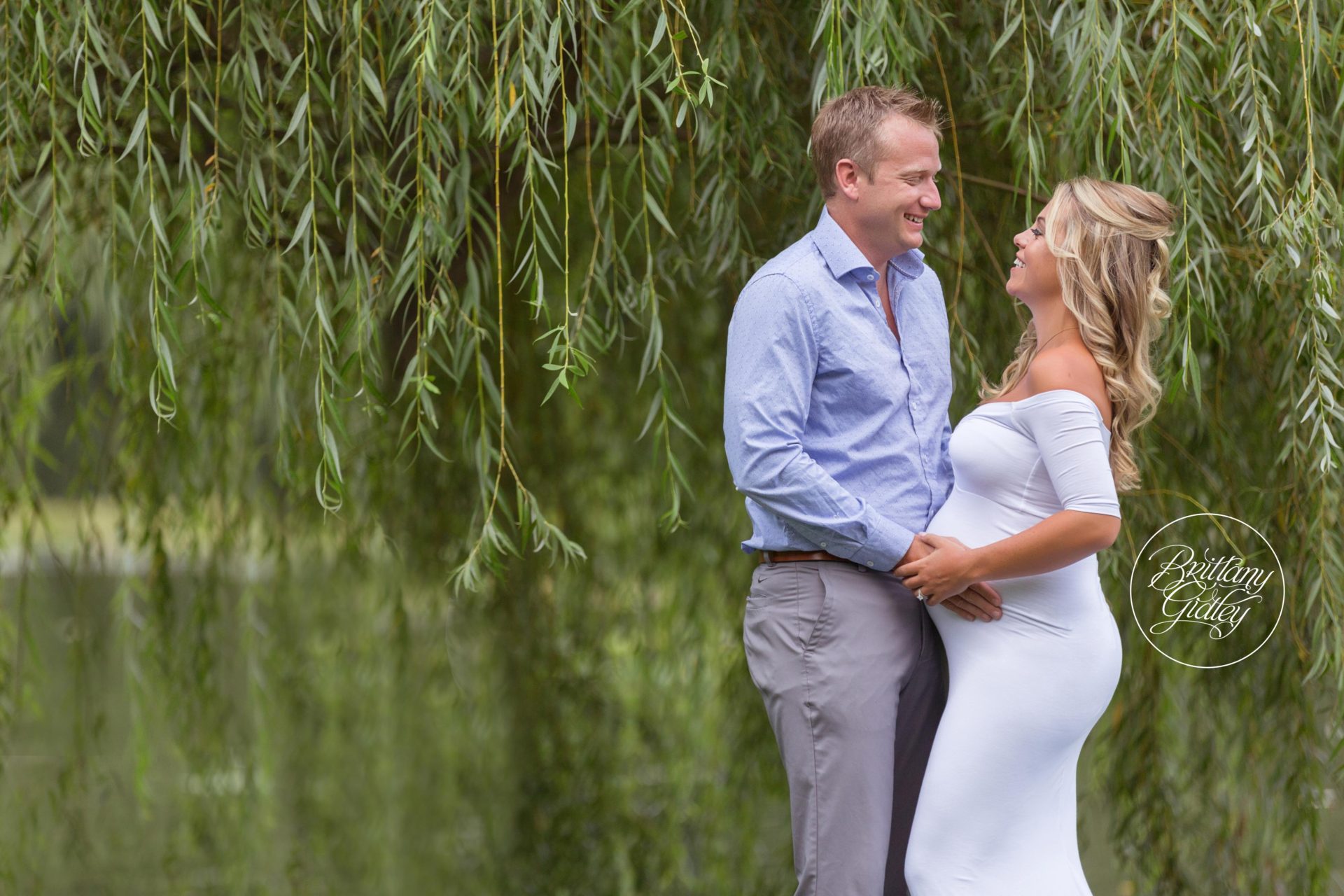 Pregnancy Photo Shoot At Gervasi Vineyard in Canton Ohio | Canton Ohio Maternity Photography | Winery Maternity Photography | www.brittanygidleyphotography.com