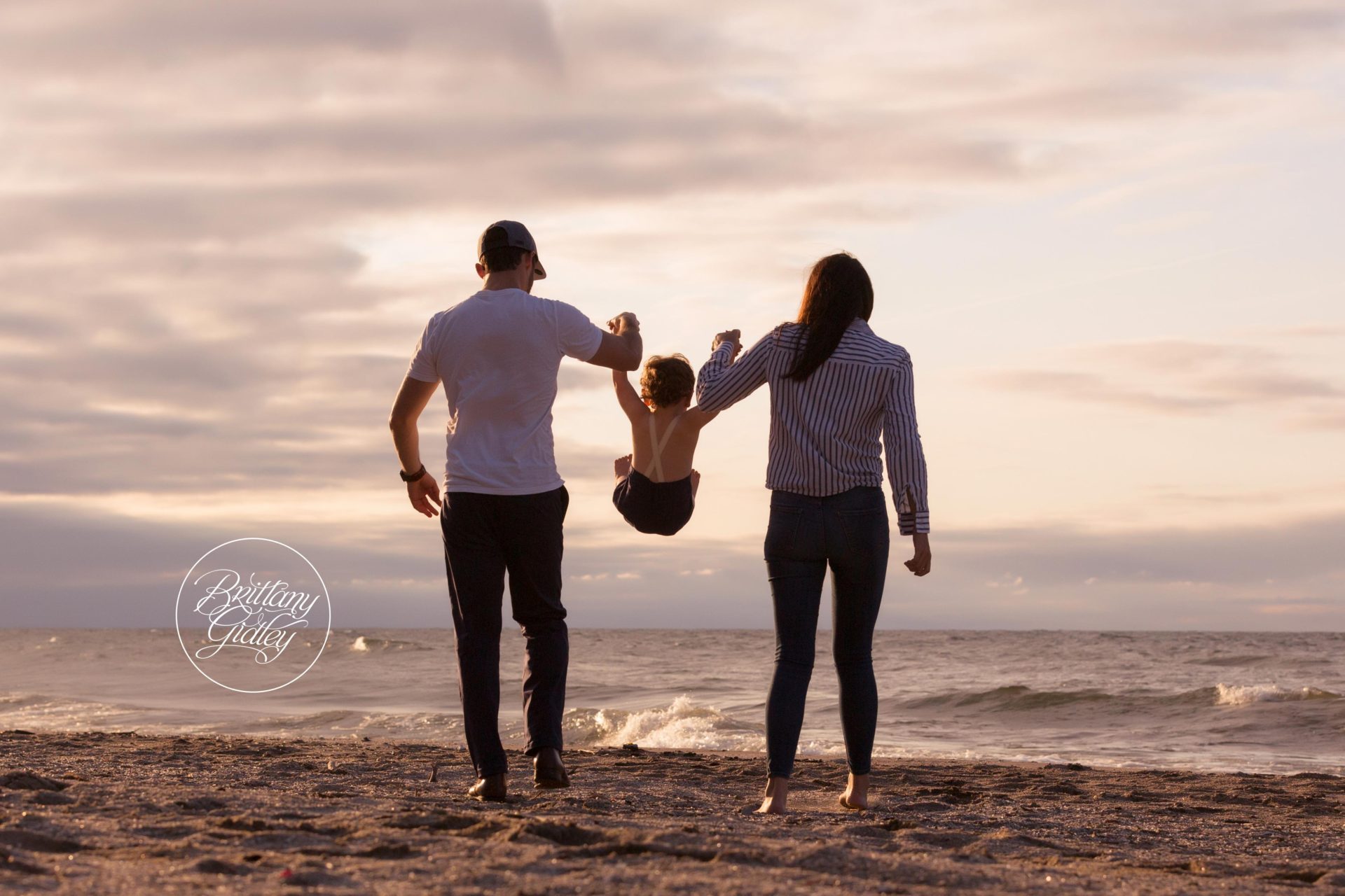 Family and Baby Photo Shoot at Edgewater Beach with Cleveland's Best Beach Photographer