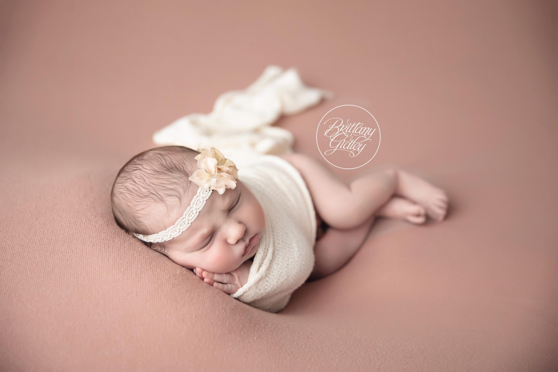 Newborn Portrait Studio | Baby Photography Studio in Cleveland Ohio