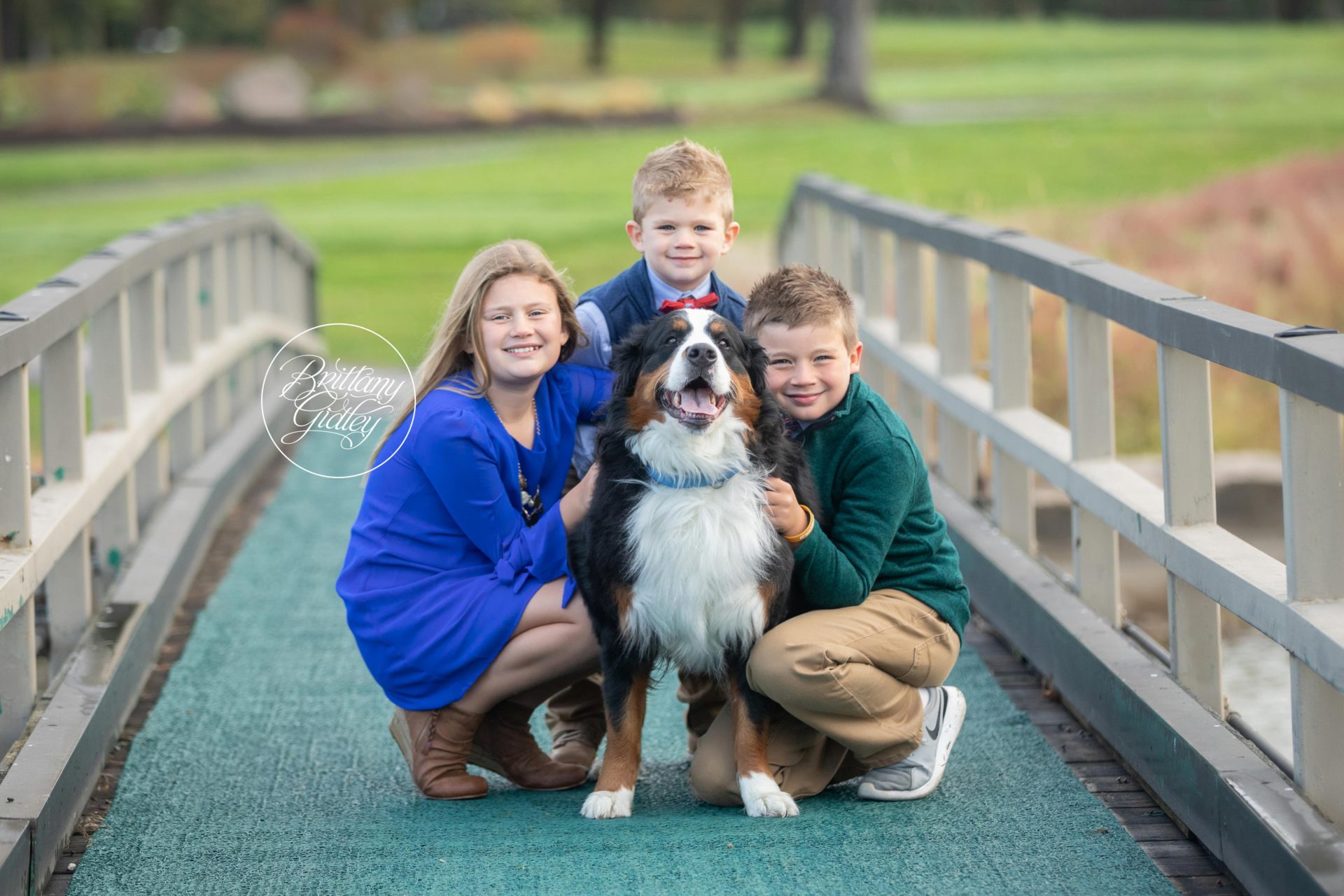 Kids with Dog posing ideas