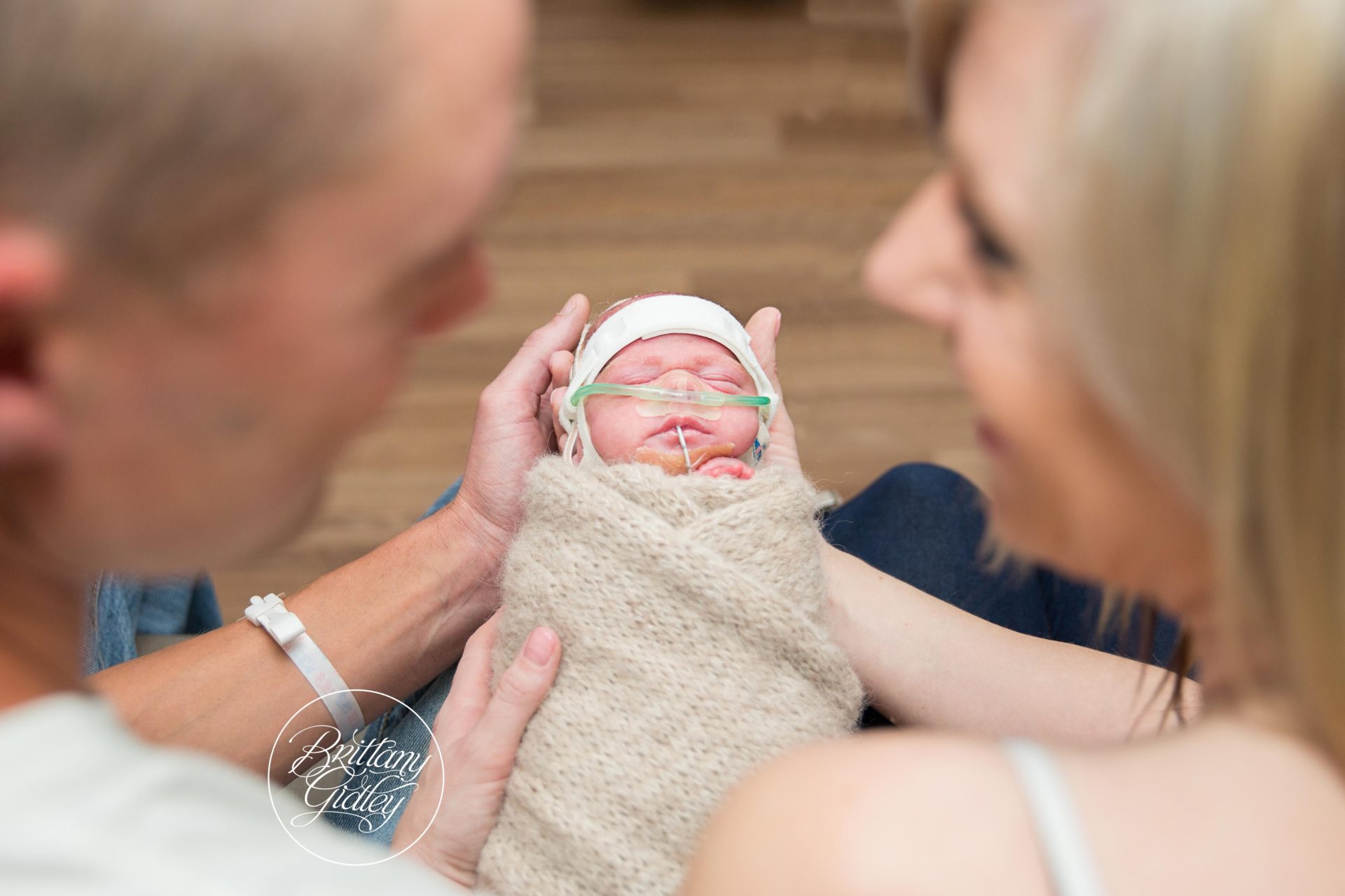 Photographer for Premature Babies | Preemie Photography by Brittany Gidley |Photo Shoot in the NICU