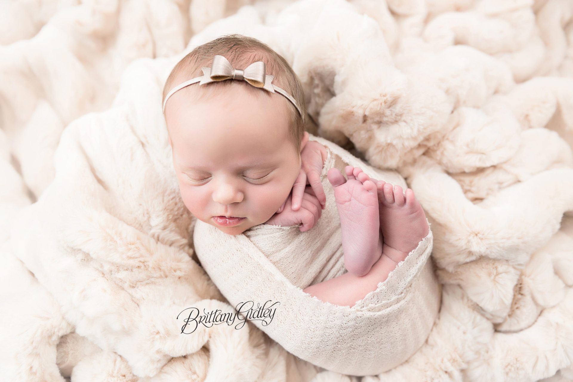 Newborn Photographer Cleveland Ohio | Introducing Alejandra