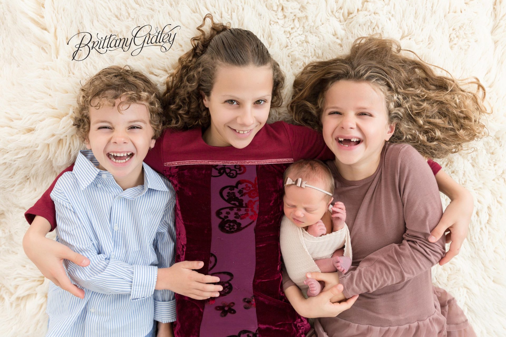 Newborn with Siblings Photo Shoot