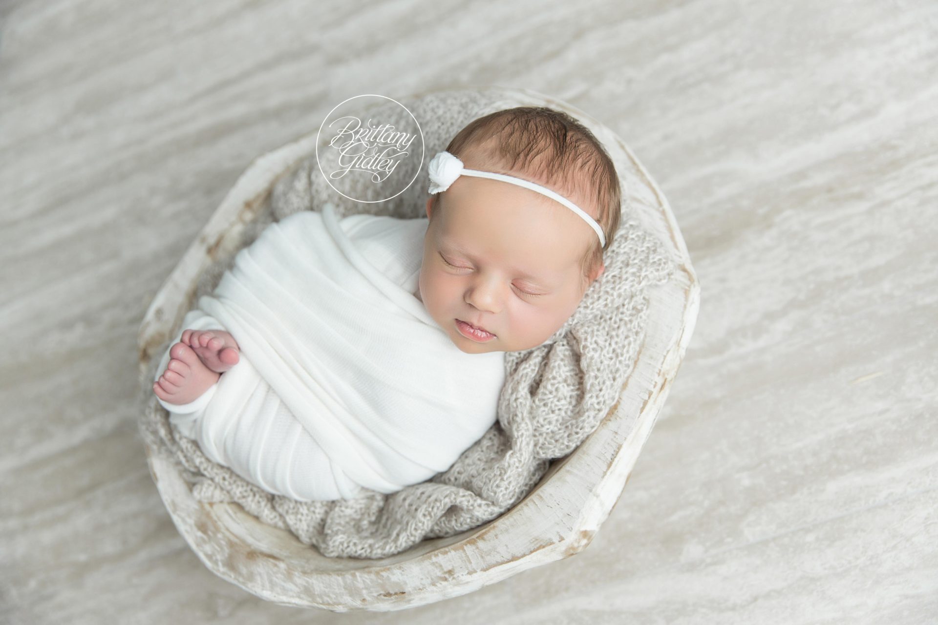 Newborn with Siblings Photo Shoot