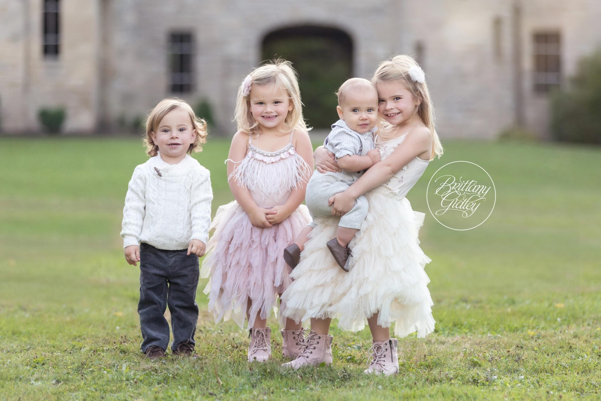 Pumpkin Kisses and Vintage Horse Wishes Dream Session | Squires Castle