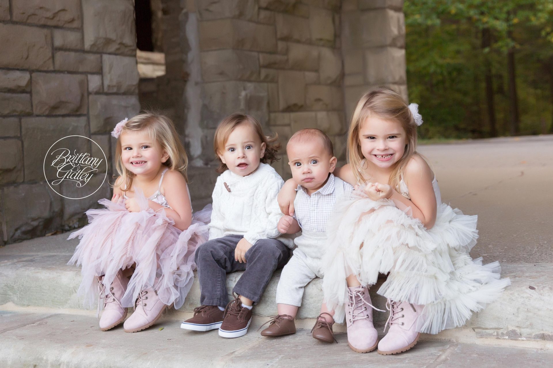 Fall Themed Family Photos | Brittany Gidley Photography
