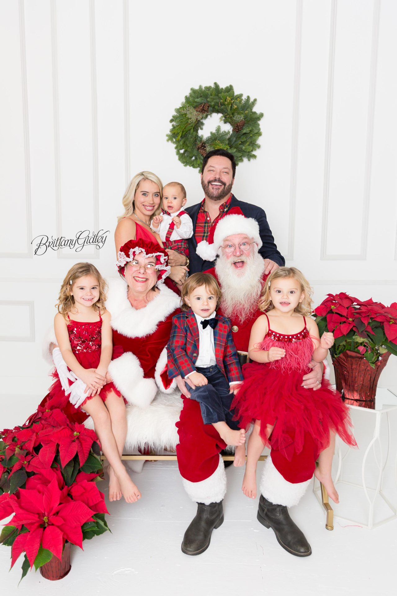 Here Comes Santa Claus Dream Session | The Scheel Family