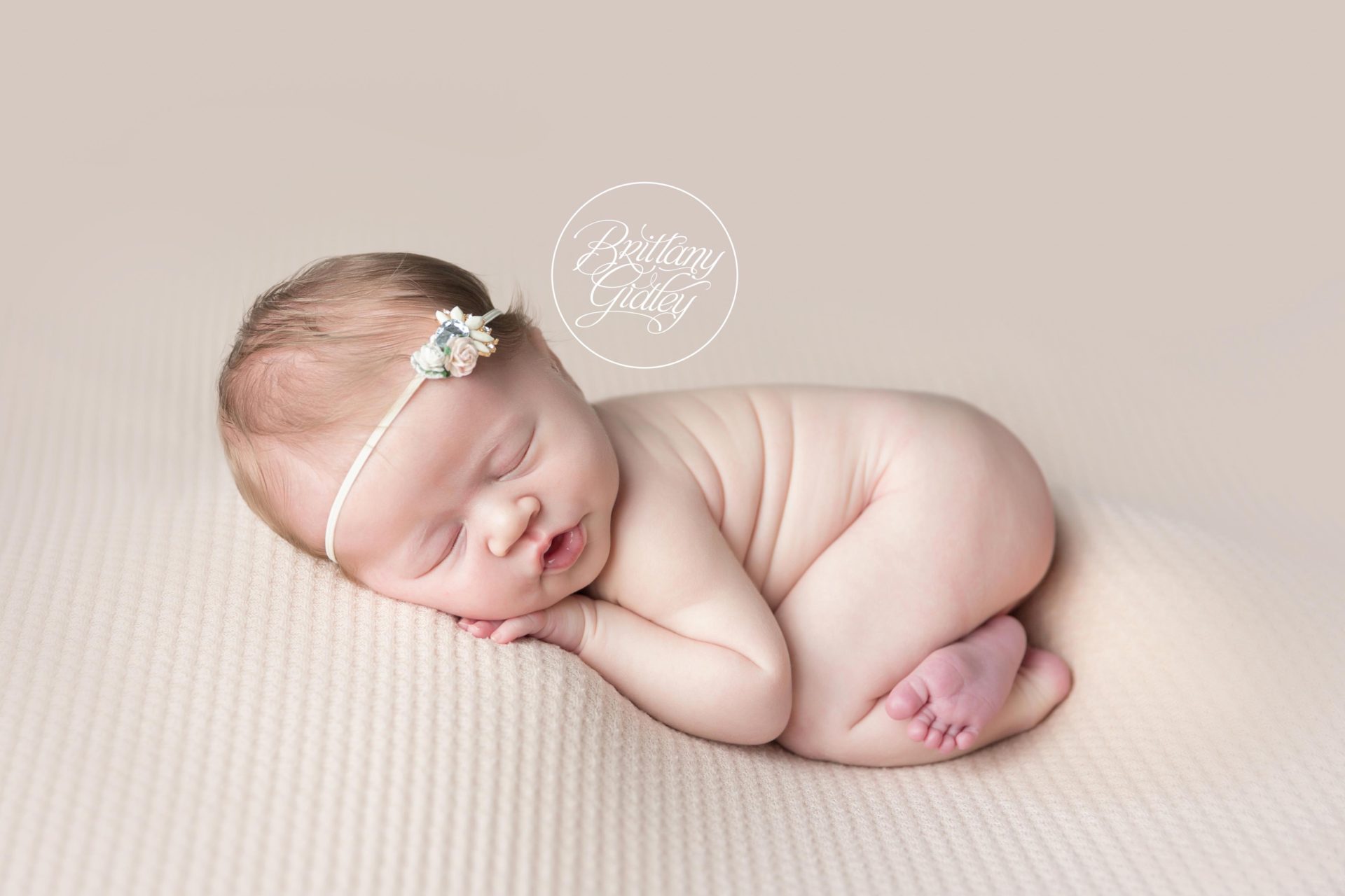 Newborn Baby Photo Shoot | Introducing Isabella